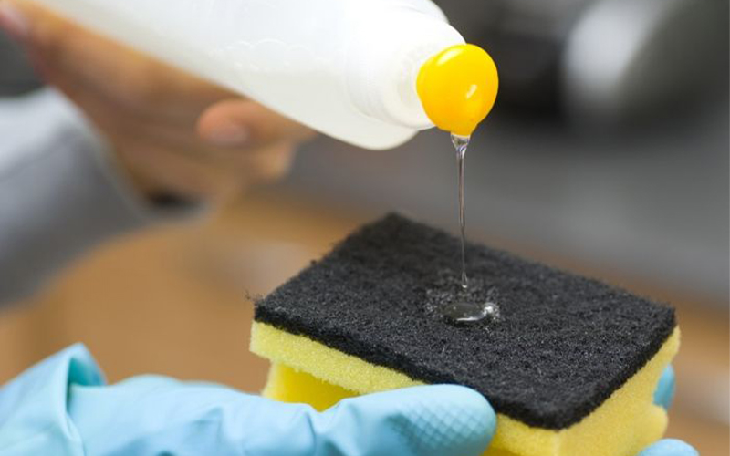 Cách vệ sinh và bảo quản giấy dán tường bền đẹp