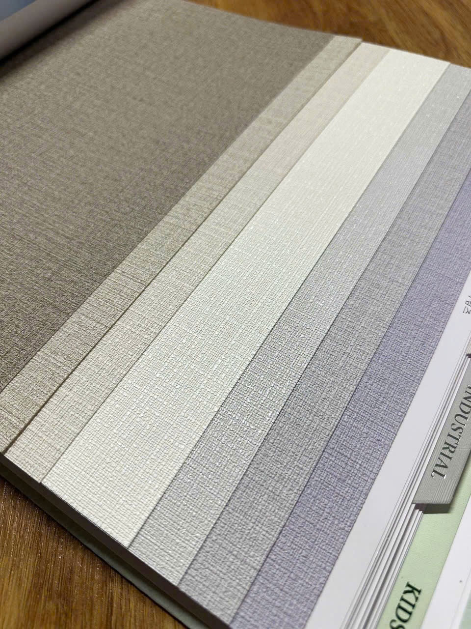 Giấy dán tường Hàn Quốc mẫu 18