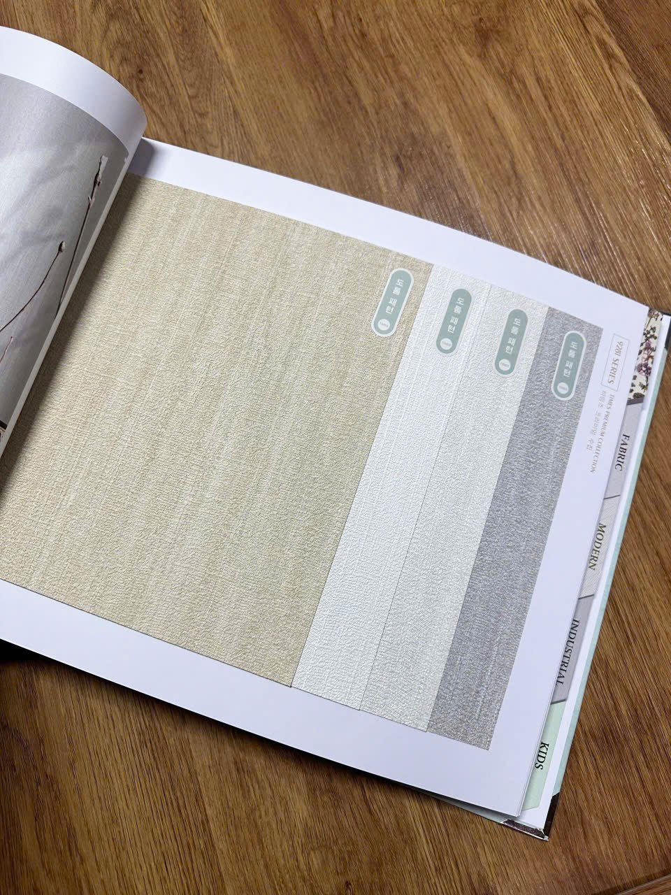 Giấy dán tường Hàn Quốc mẫu 20